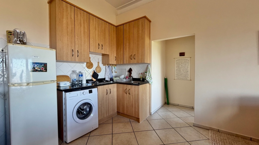 5 Bedroom Property for Sale in Mountainside Western Cape